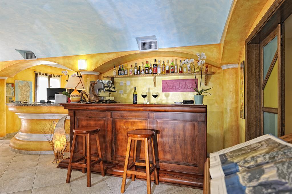 Hotel Nicoletta Санта Мария Наварезе Екстериор снимка