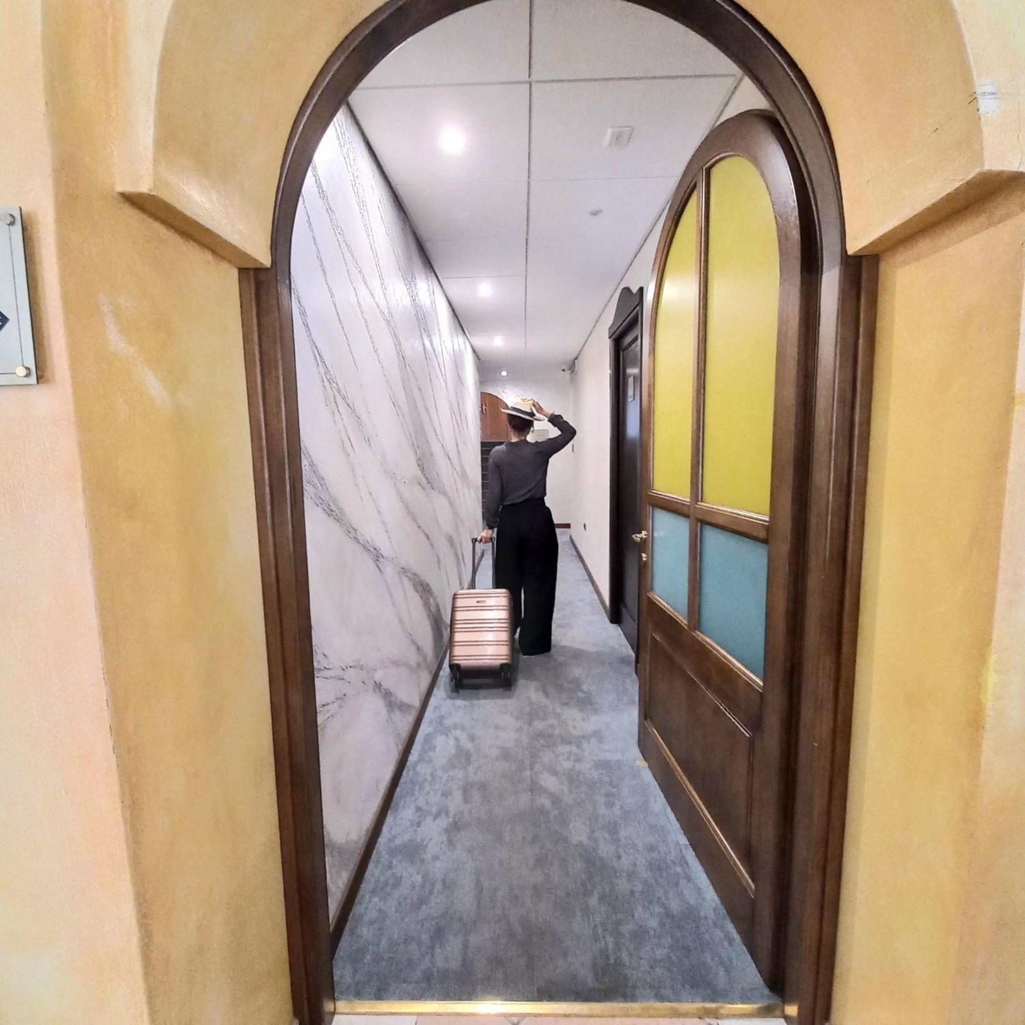 Hotel Nicoletta Санта Мария Наварезе Екстериор снимка