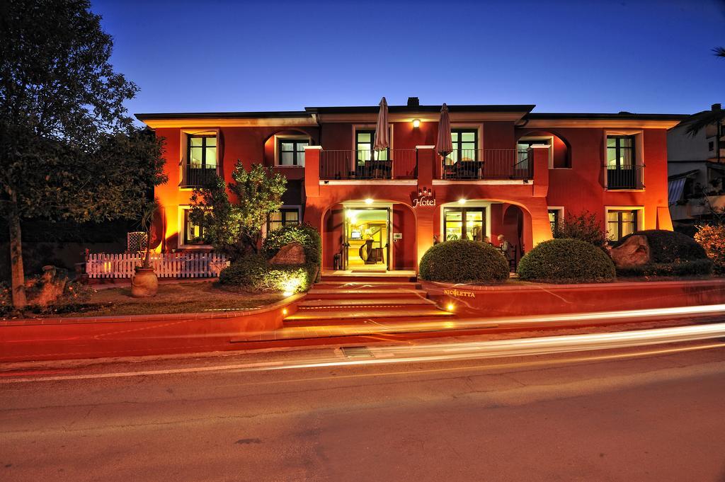Hotel Nicoletta Санта Мария Наварезе Екстериор снимка